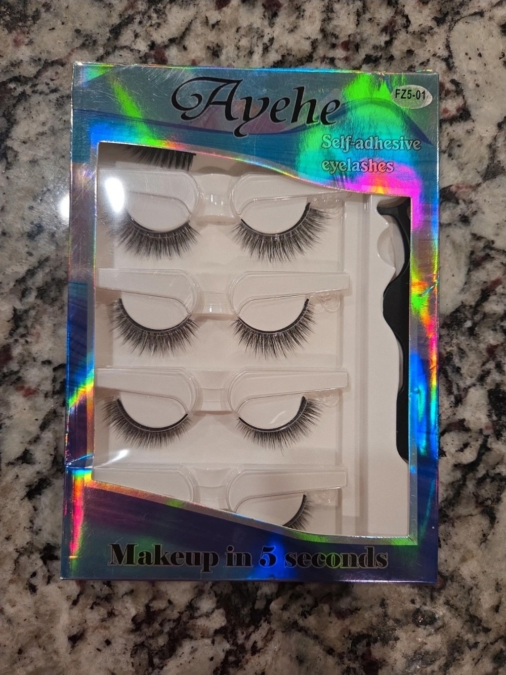 Ayehe Self-Adhesive Eyelashes Set – Multiple Pairs with Applicator (New)